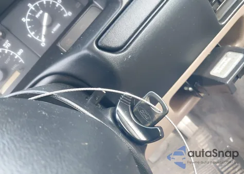 1996 Ford F250 z USA, uszkodzony, nr VIN 2FTHF25H6TCA11156